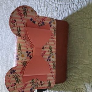 Nwt Disney girls purse